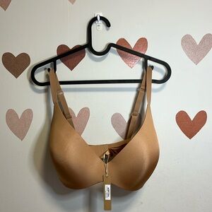 Skims wireless bra 34 DDDD NWT